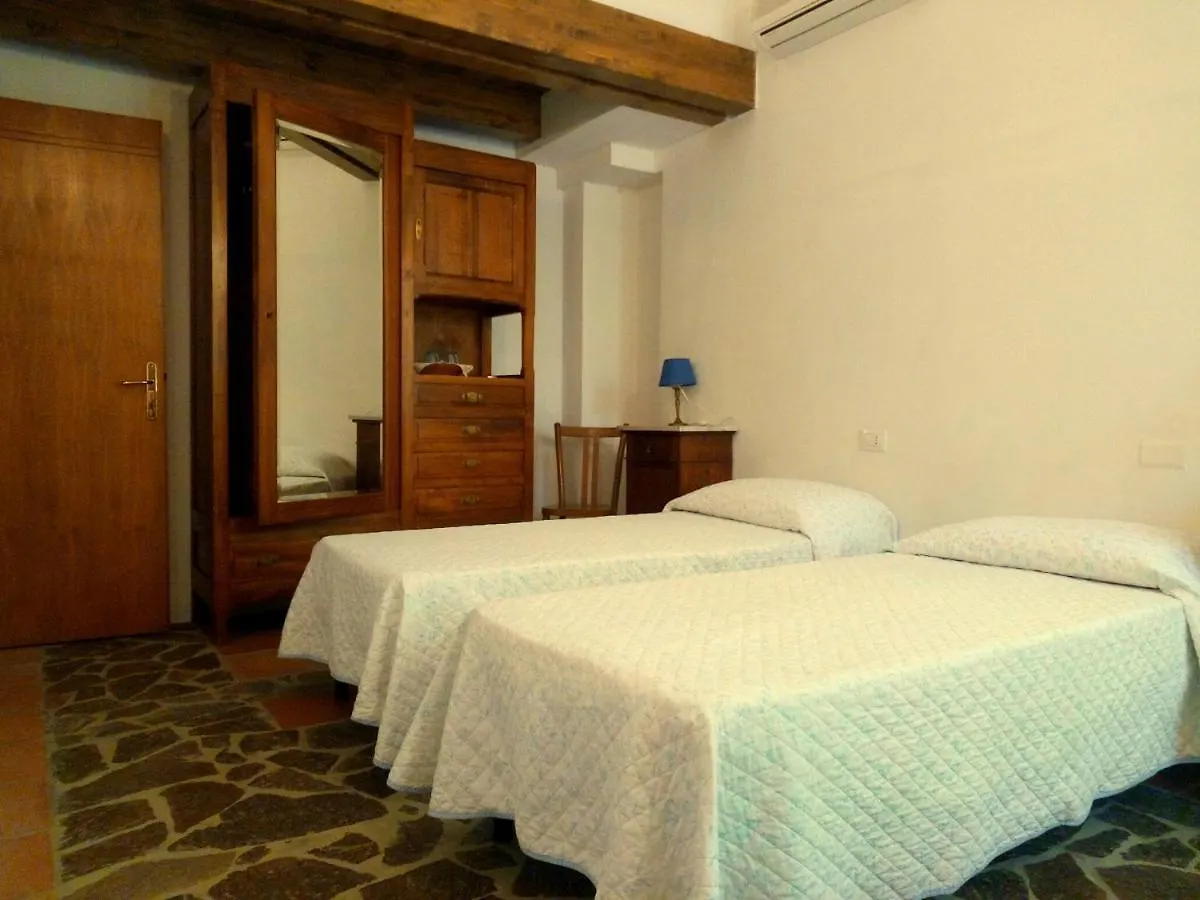 Lierus B&B Gonnosfanàdiga 0*,