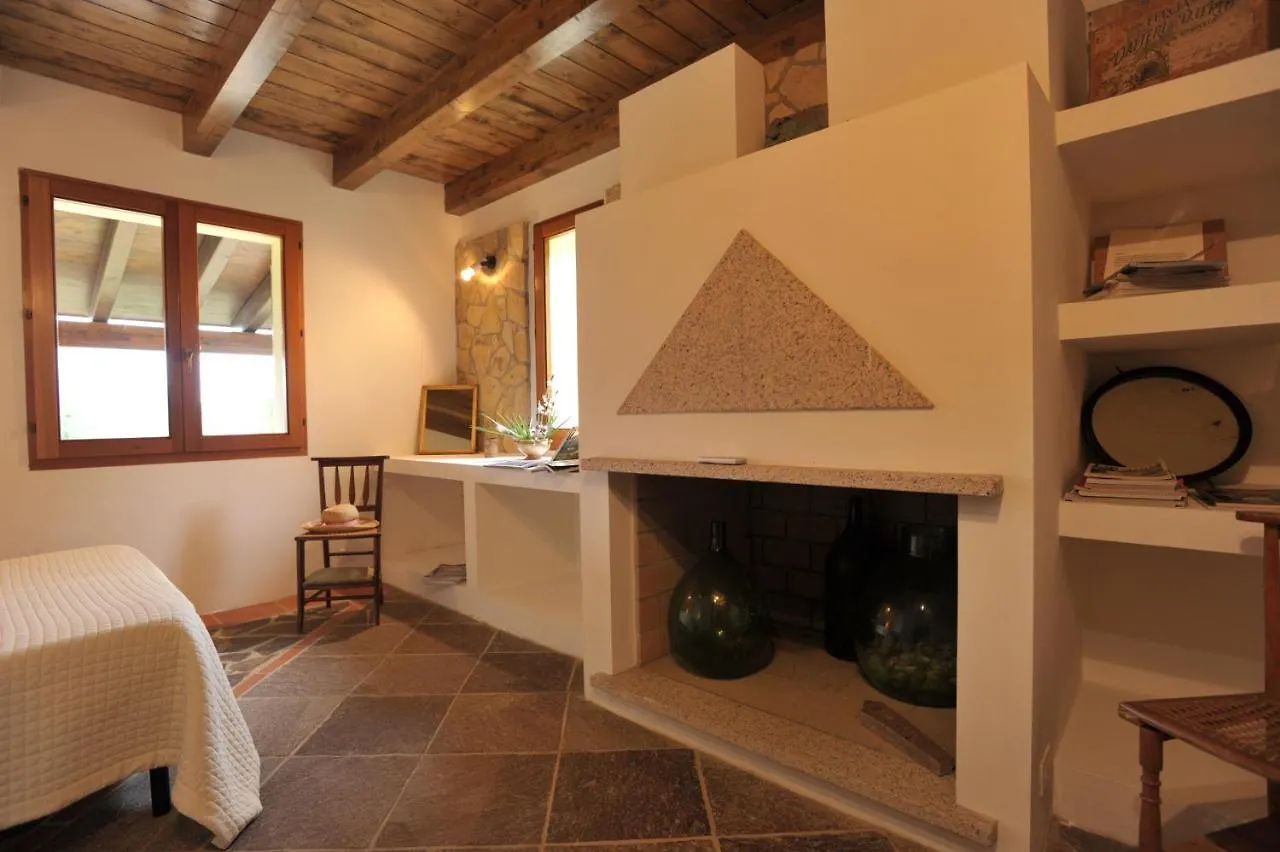 Lierus B&B Gonnosfanàdiga